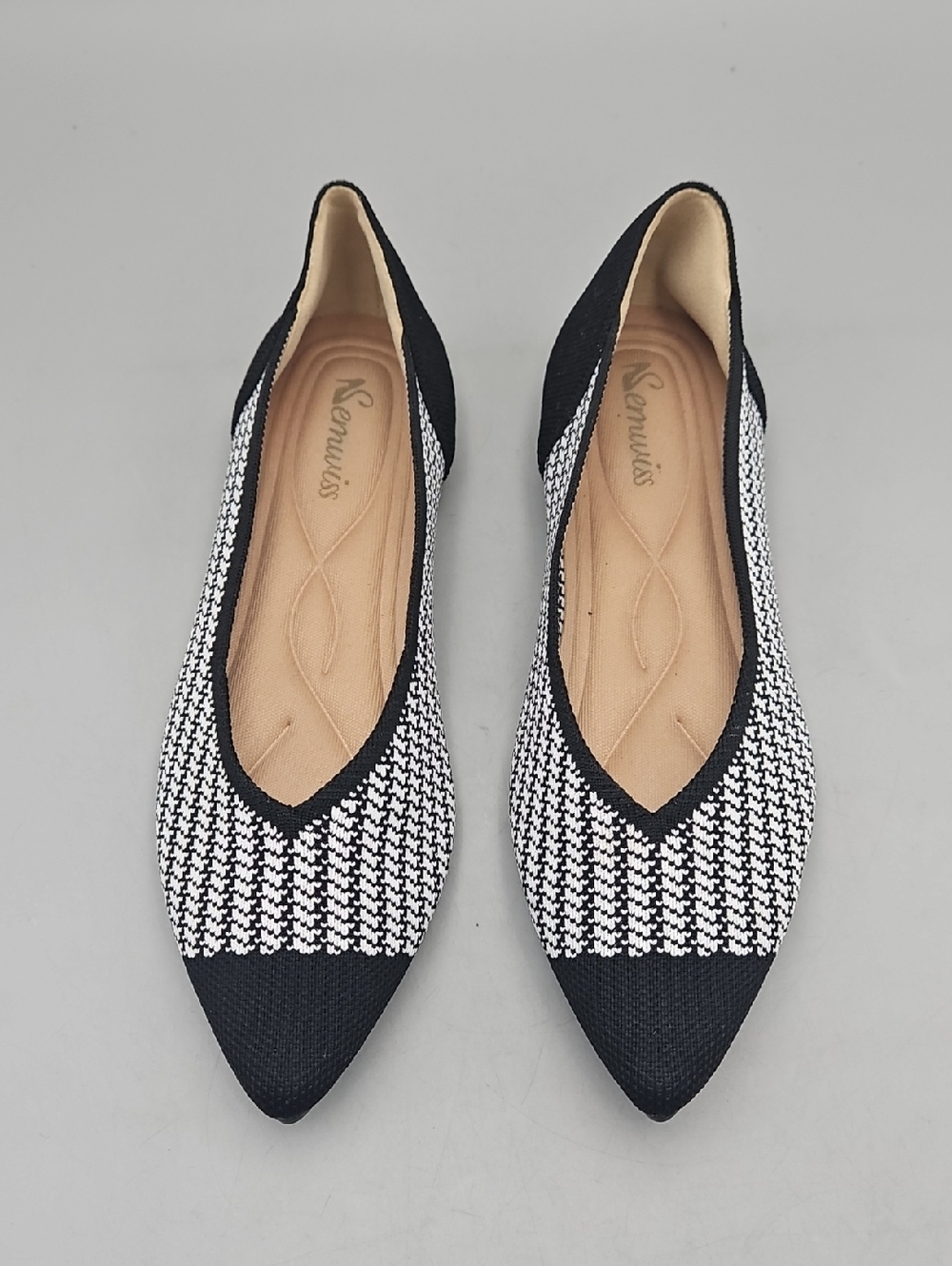 Semwiss Black White Flats Cushioned Sz 37 US 6.5 Women’s Casual Comfortable